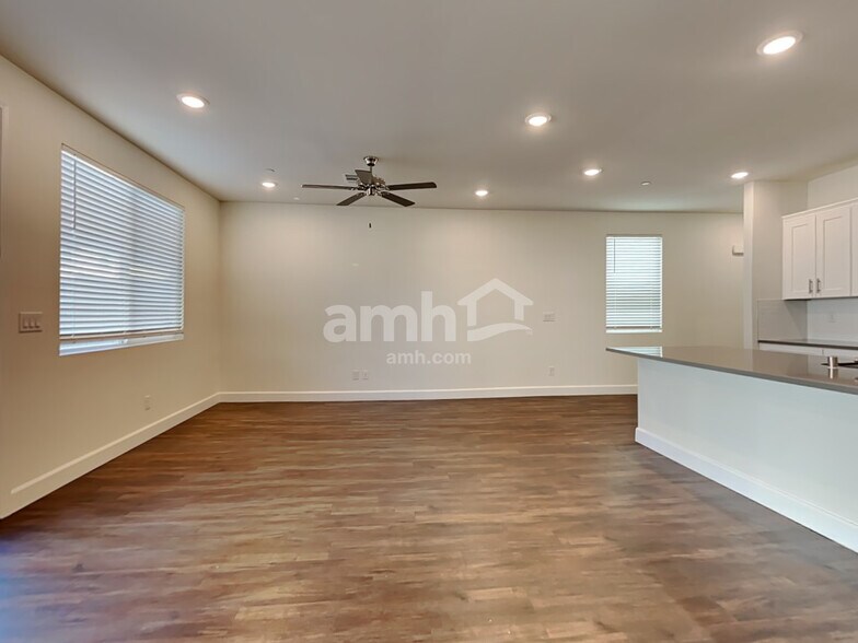 Building Photo - 296 Austin Bellerose Pl