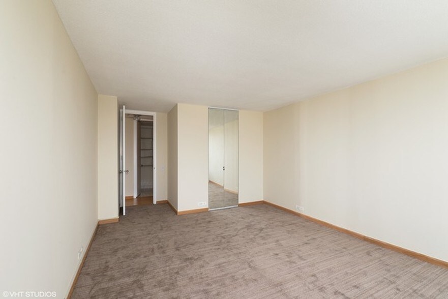 Building Photo - 405 N Wabash Ave