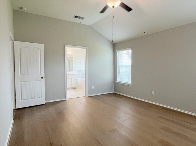 Building Photo - 5727 Pampus Prairie Rd