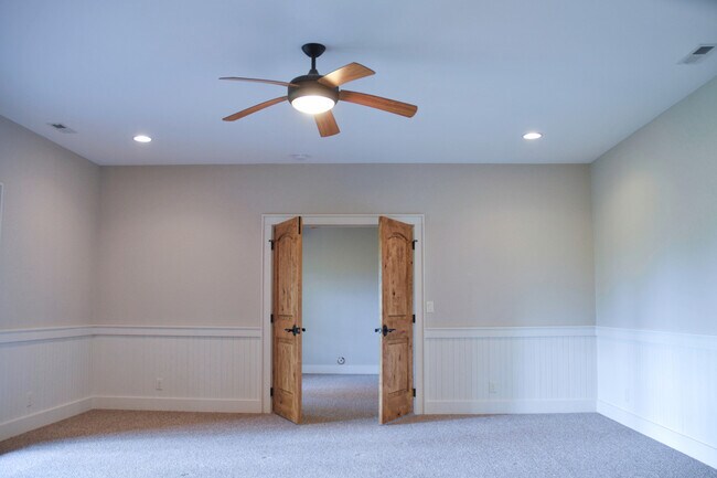 Building Photo - Beautiful Mountain home in Balsam Mountain Preserve Community $3500 a month with year-long lease