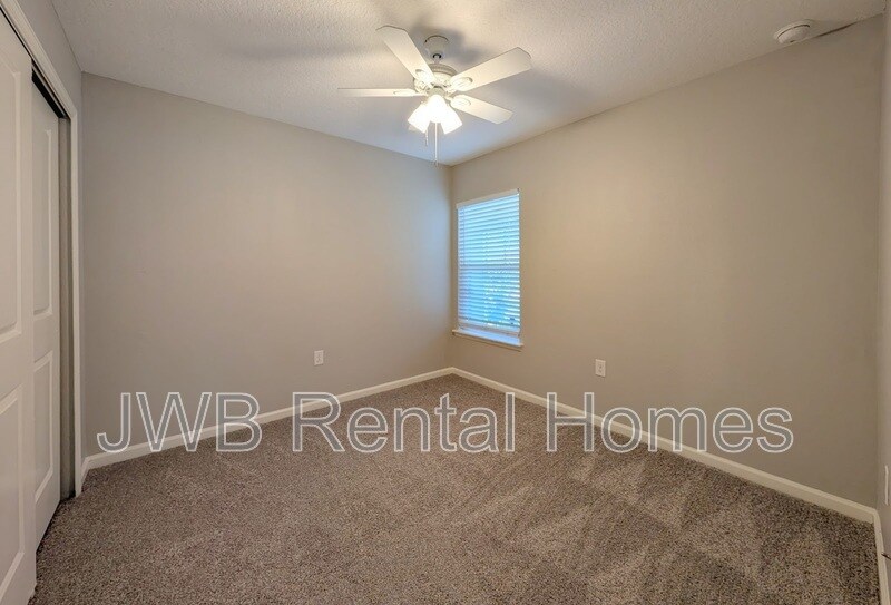 Building Photo - 60 Yellowfin Dr