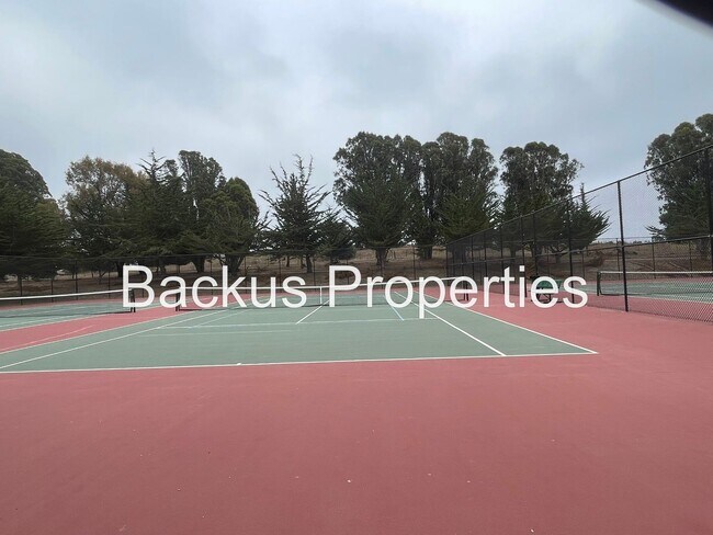 Building Photo - 14685 Charter Oak Blvd