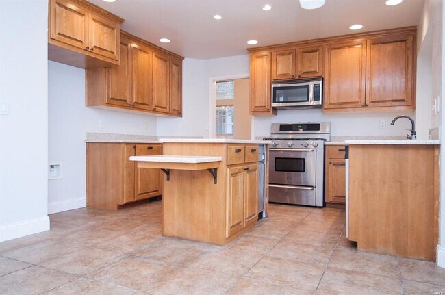 Building Photo - 3177 Sonoma Valley Dr