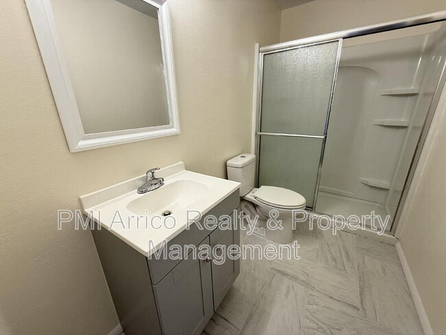 Building Photo - 12653 Longcrest Dr