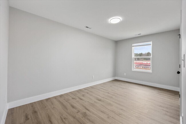 Building Photo - 8302 Lobelia Ln