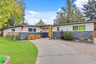 Building Photo - 3909 W Normandie Dr