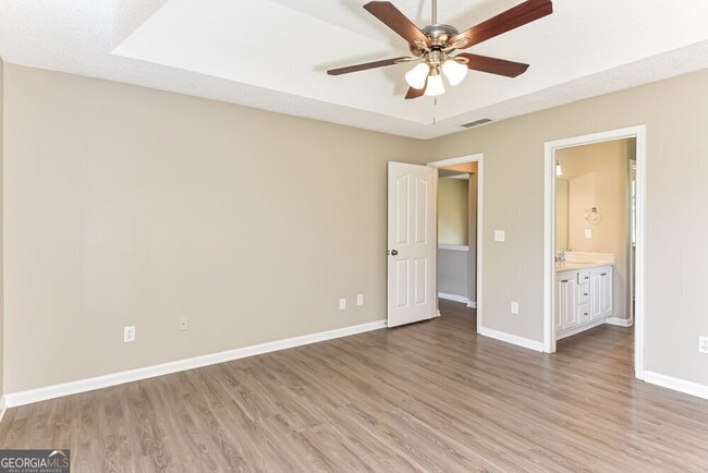 Building Photo - 554 Ransom Way
