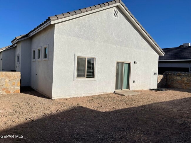 Building Photo - 809 Chillington Rd