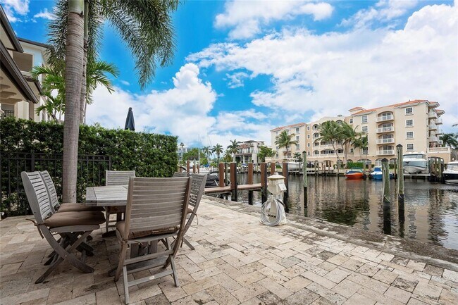 Building Photo - 105 Isle of Venice Dr
