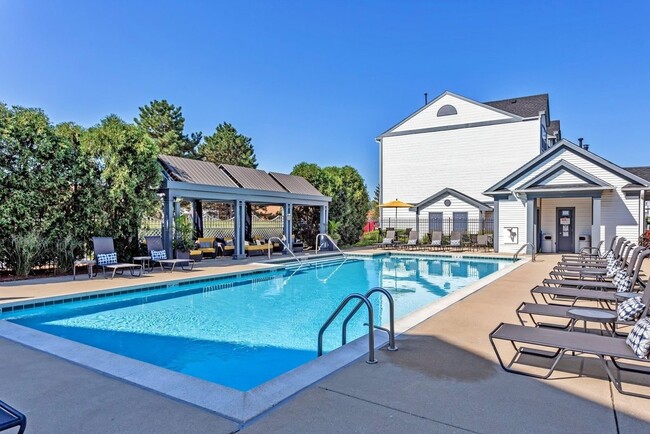 Building Photo - 431 Chopin Ct