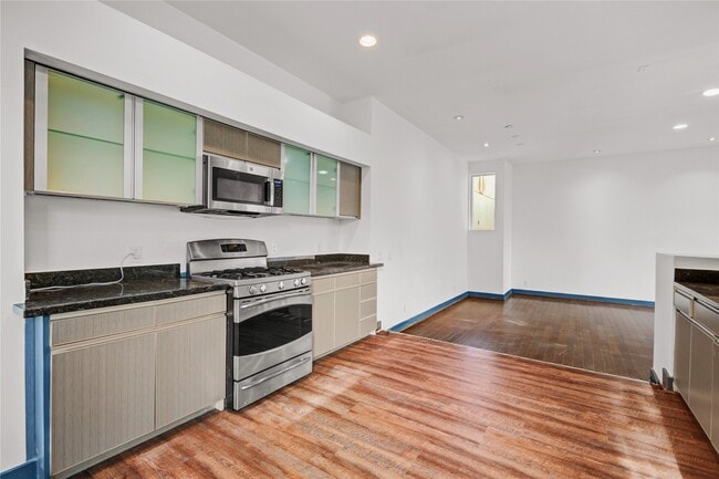 Building Photo - 3910 Austin St