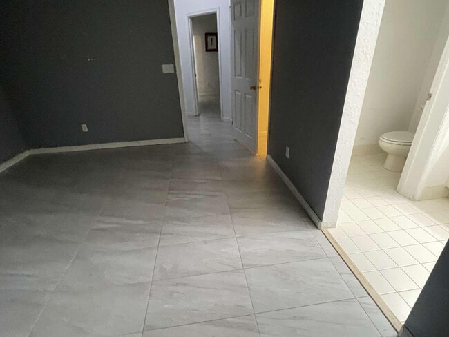 Building Photo - 2944 Hidden Hills Rd