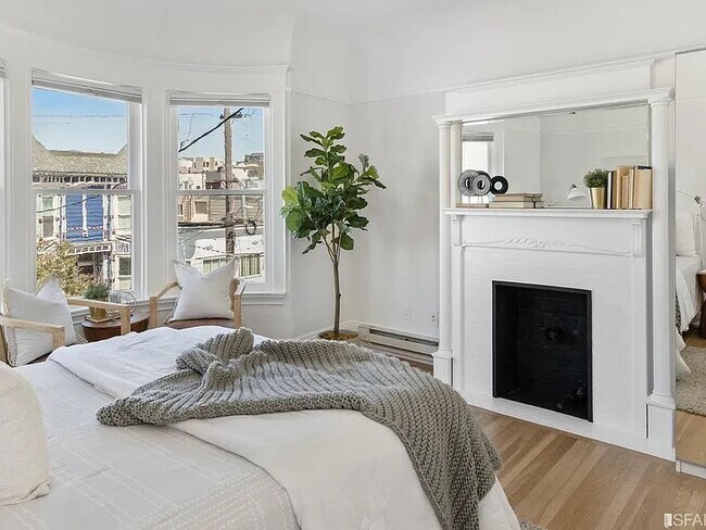 Building Photo - 271 Hermann St