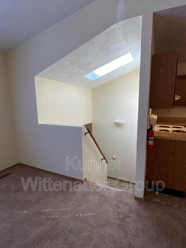 Building Photo - 700 Ganim Dr