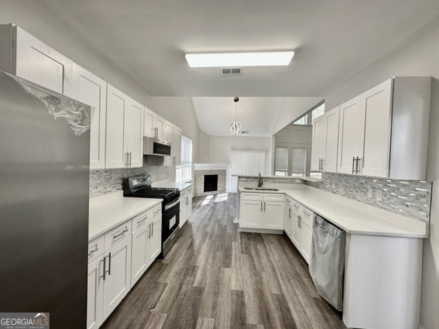 Building Photo - 8295 Eastshore Dr