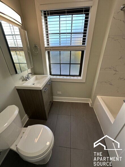 Building Photo - 730 Judson Ave