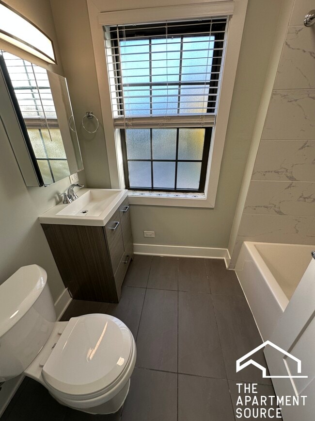 Building Photo - 730 Judson Ave