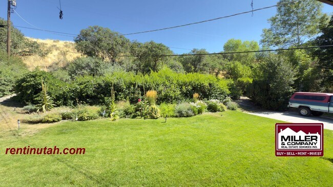 Building Photo - Beautiful home in secluded neighborhood!