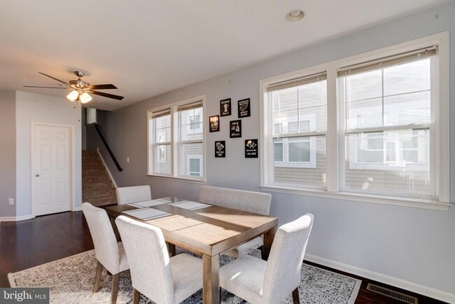 Building Photo - 7520 Calais Way