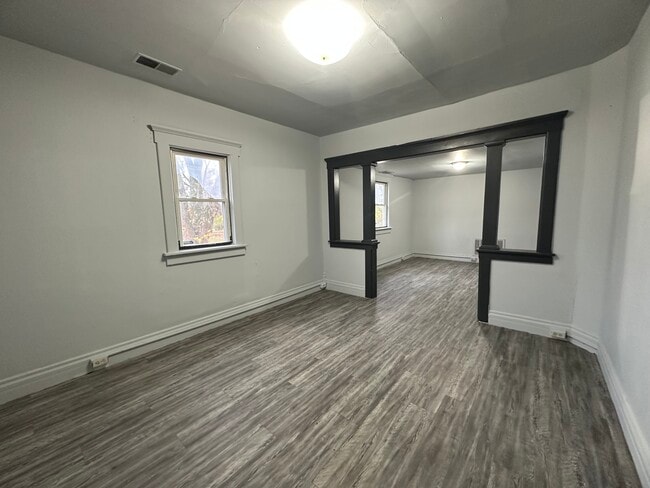 Building Photo - 1206 Martin St