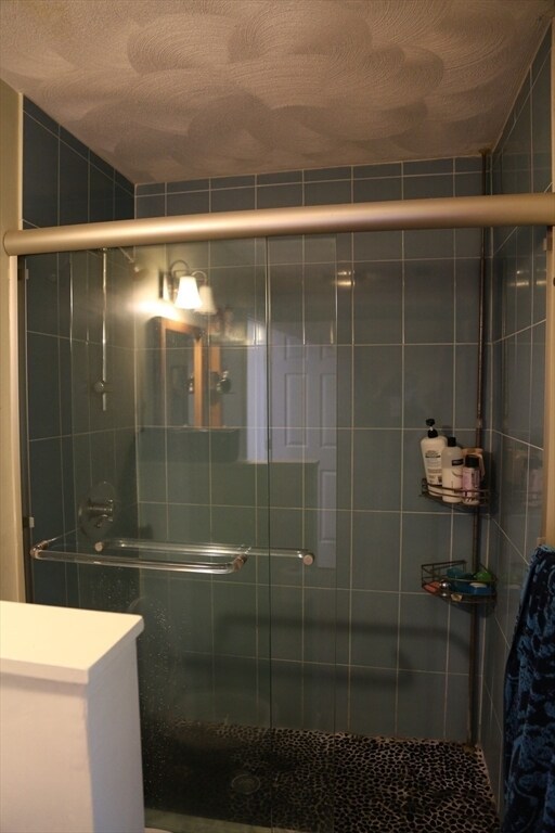 Building Photo - 45 Winterberry Way