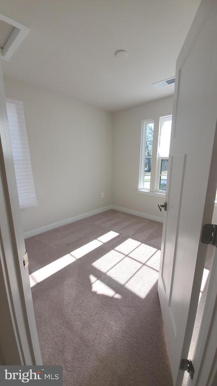 Building Photo - 1001 Rampart Dr