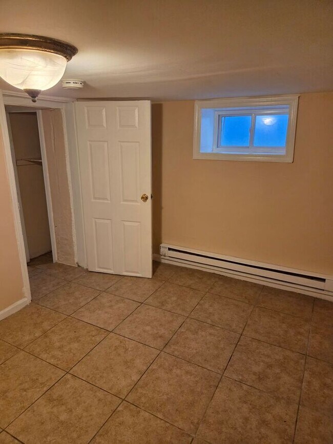 Building Photo - Under Renovation – Spacious Single-Family Home