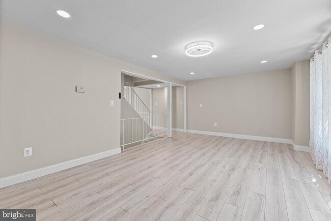 Building Photo - 4305 Birchlake Ct