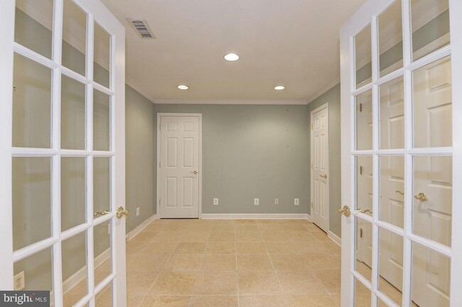 Building Photo - 2905 Gretna Pl