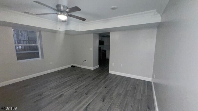 Building Photo - 549 Palisade Ave