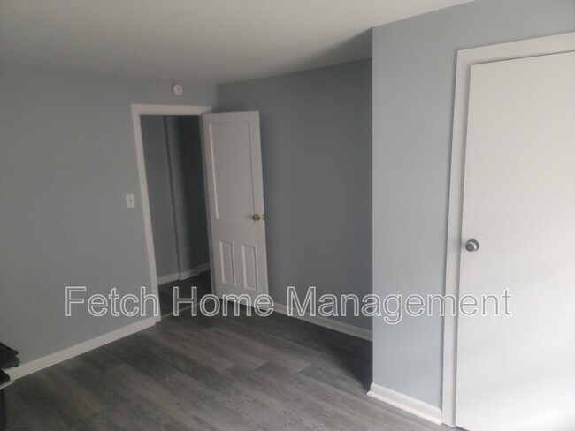 Building Photo - 3 N Main St