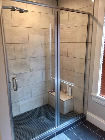 Building Photo - 19 5th Ave