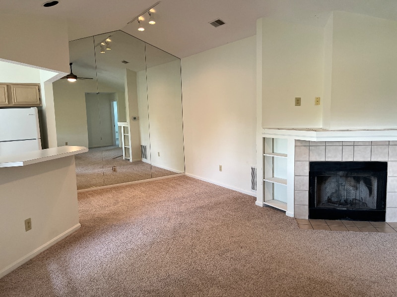 Building Photo - 1502 Spinnaker Way