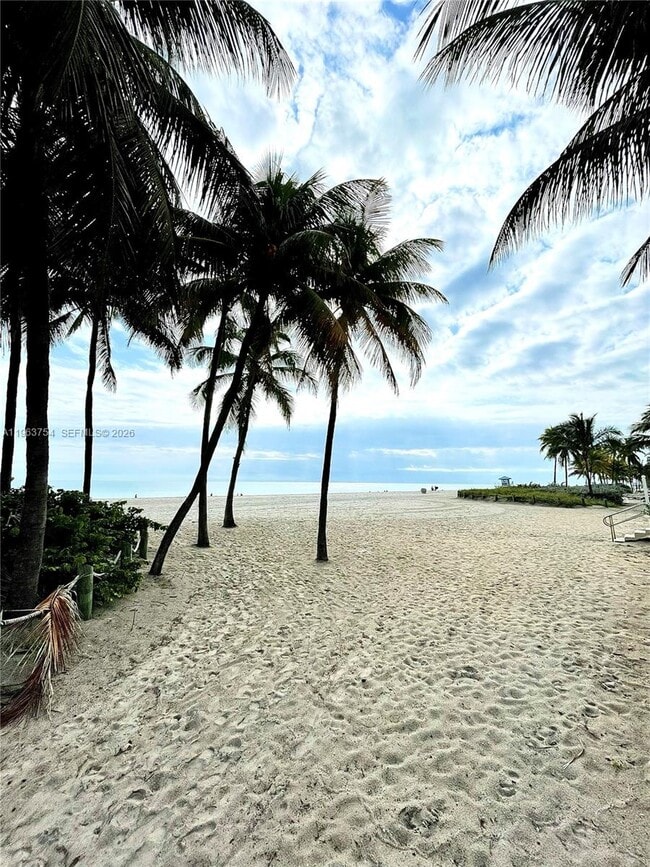 Building Photo - 1501 S Ocean Dr