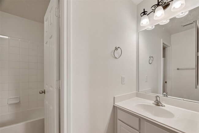 Building Photo - 10422 Acacia Forest tr