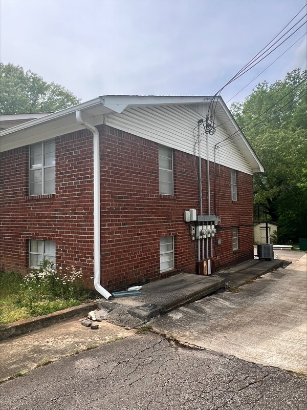 Building Photo - 115 Old Denmark Rd