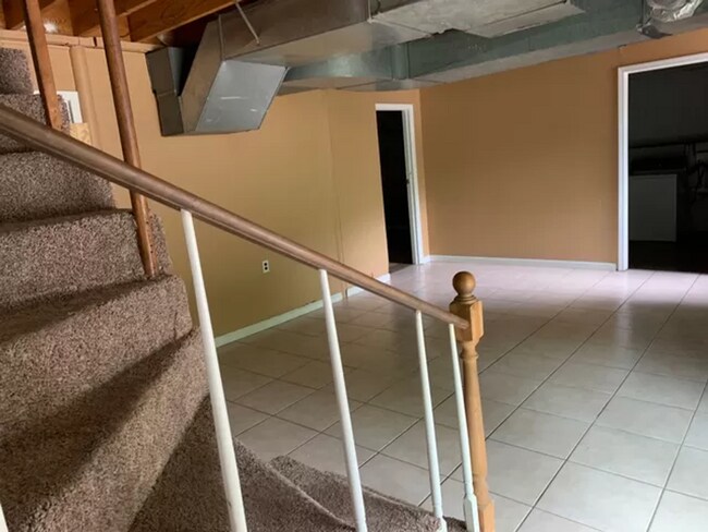 Building Photo - Spacious home in Florence, AL - Walking di...