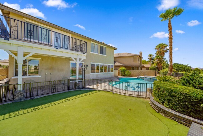 Building Photo - 3121 Club Rancho Dr