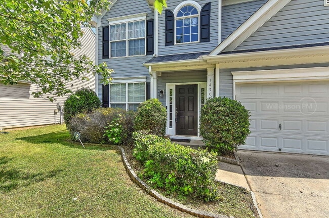 Building Photo - Beautiful 4-Bedroom Two Story Home with Fe...
