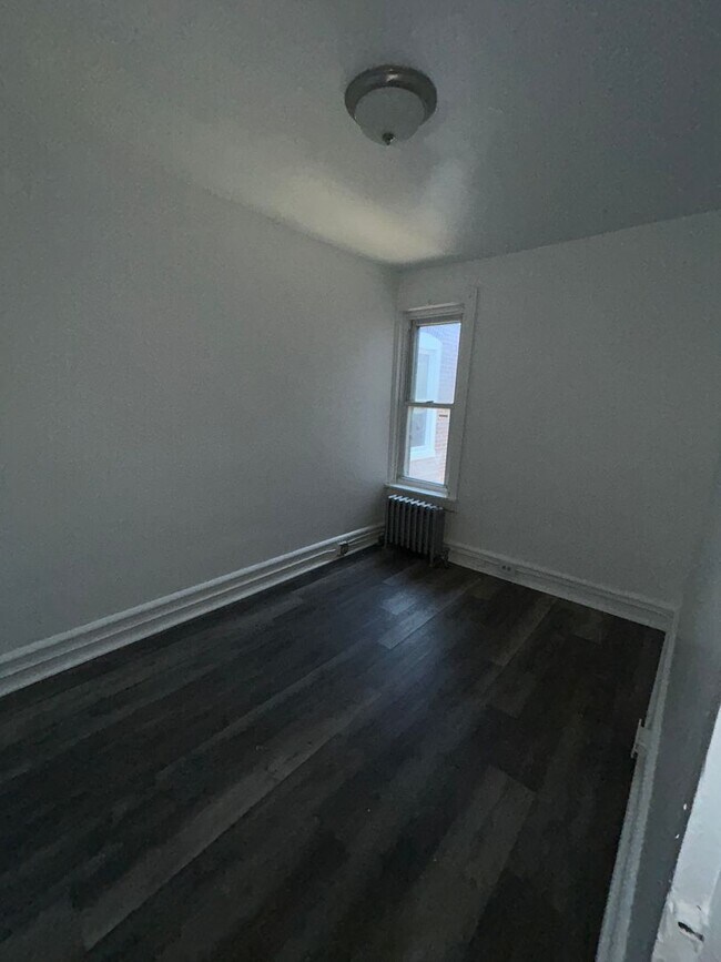 Building Photo - 1243 Dayton St