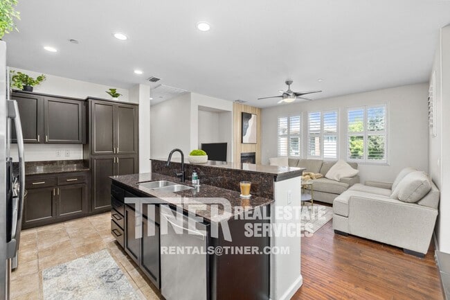 Building Photo - 506 Monet Ln