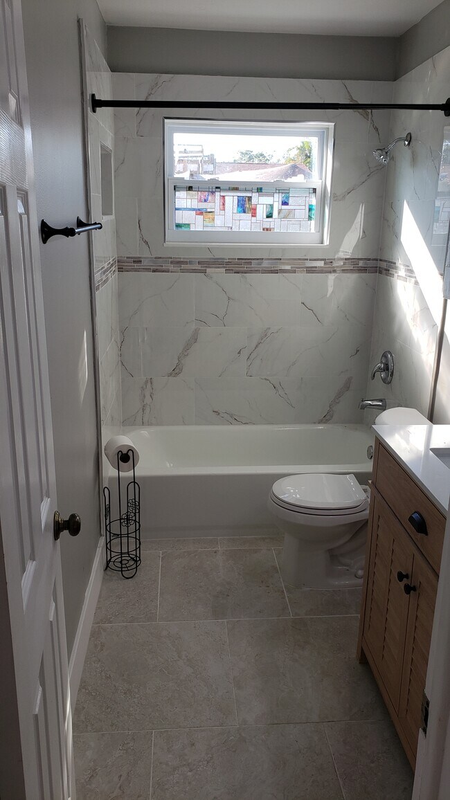 Building Photo - 651 16th St NW