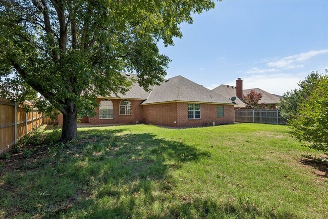 Building Photo - 2725 Blue Quail Pass