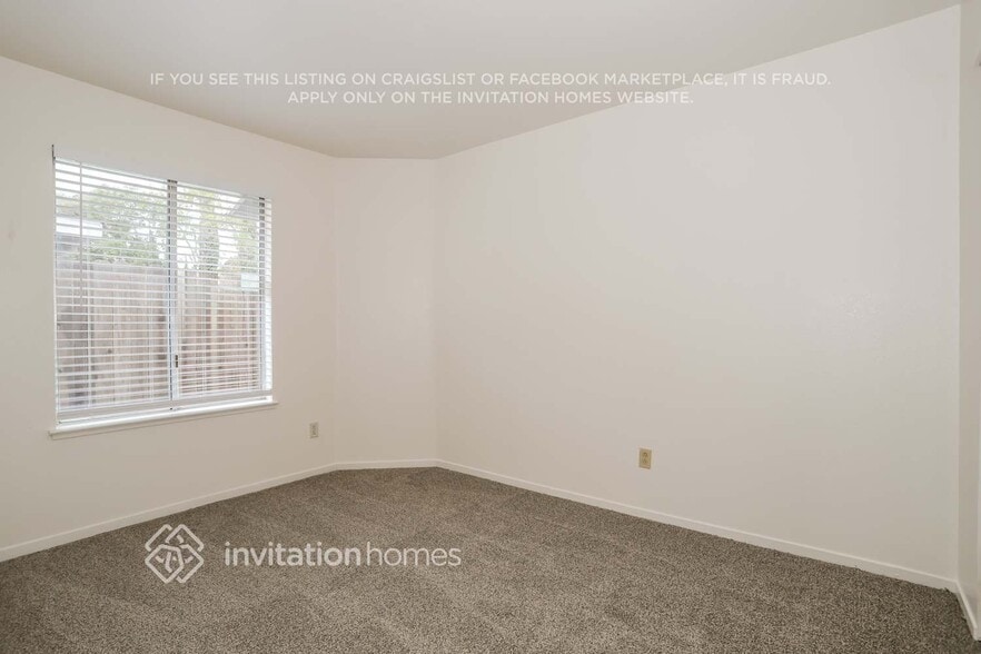 Building Photo - 243 Madera Ct