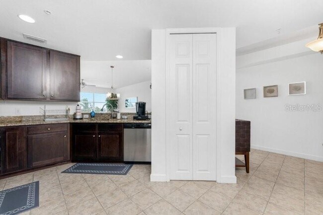 Building Photo - 2001 Bal Harbor Blvd