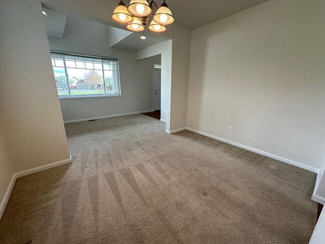 Building Photo - Sanders Mill Neighborhood 3 Bedroom, 2 Bat...