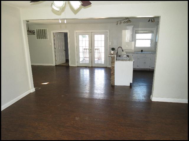 Building Photo - 9216 W 6th St