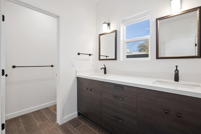 Building Photo - Brand new home in Garfield Historic District!