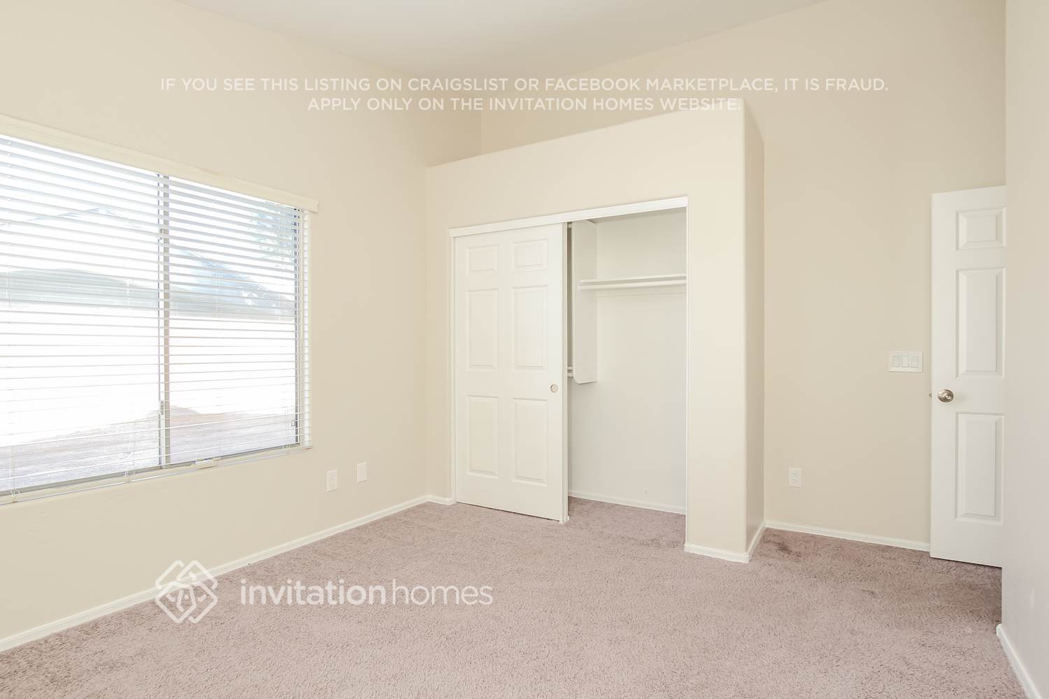 Building Photo - 12842 W Windrose Dr