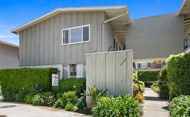 Primary Photo - 10906 Santa Monica Blvd, prime Westwood!